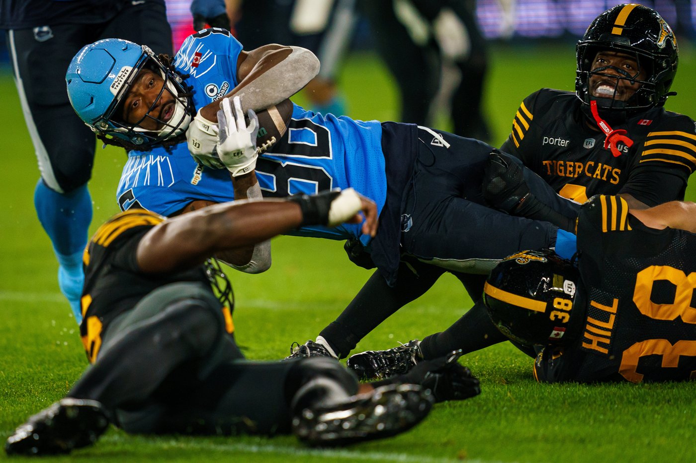 Chad Kelly throws three TD passes as Argos earn 39-20 wild weather win over Ticats | iNFOnews.ca Chad Kelly throws three TD passes as Argos earn 39-20 wild weather win over Ticats | iNFOnews.ca