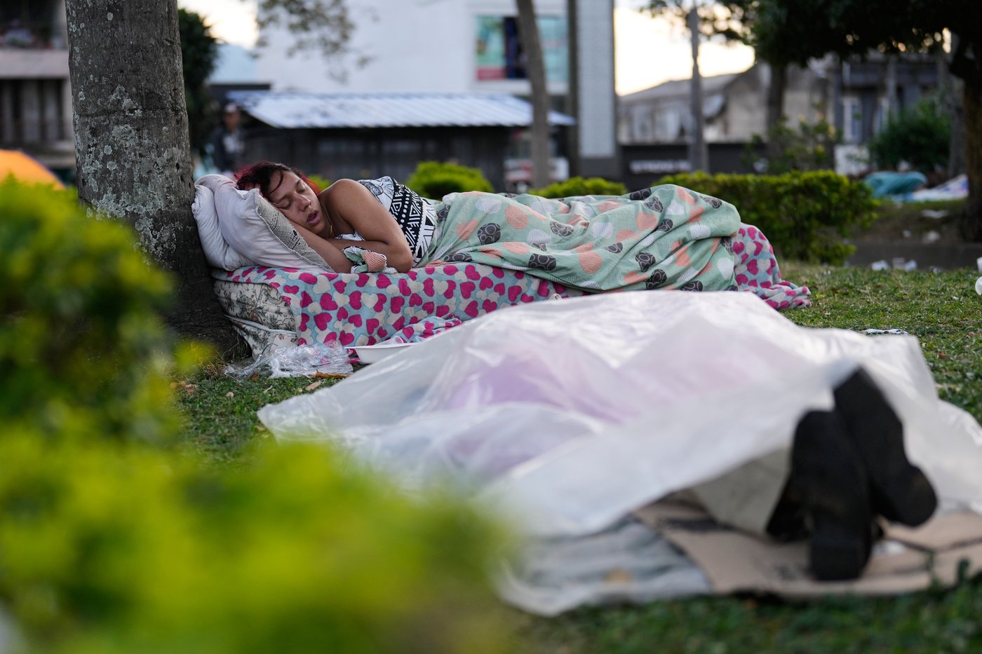 Deadly 7.4 magnitude earthquake hits Colombia, leaving widespread destruction, in photos | iNFOnews.ca