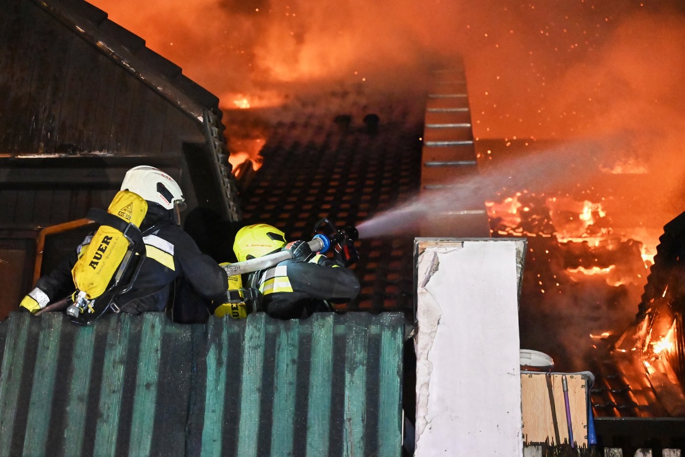 Fire in Budapest suburb kills at least 3 and injures 22 | iNFOnews.ca