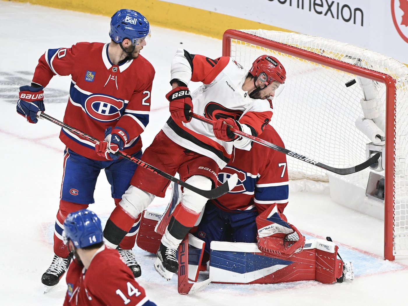 Hurricanes rediscover identity to take third-round series lead over Canadiens | iNFOnews.ca