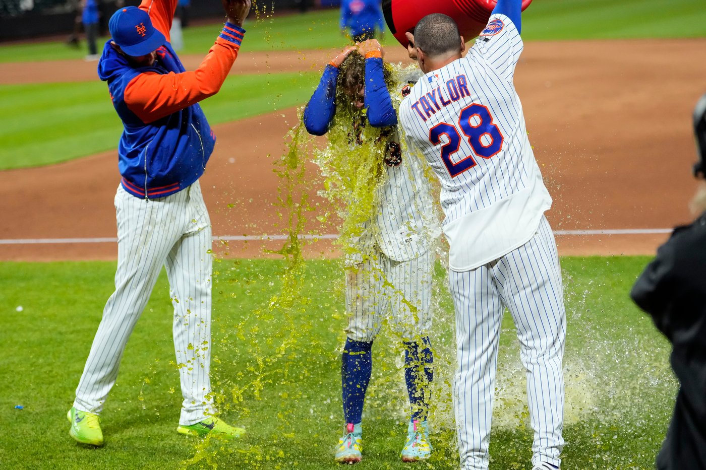 Benge walk-off single in 10th gives Mets 3-2 win over Tigers, atones for earlier misplay | iNFOnews.ca