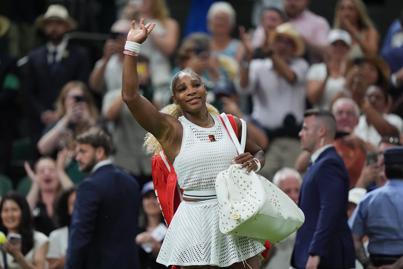 Serena Williams 'enjoyed the moment' despite 3-set loss at Wimbledon in comeback at age 44 | iNFOnews.ca