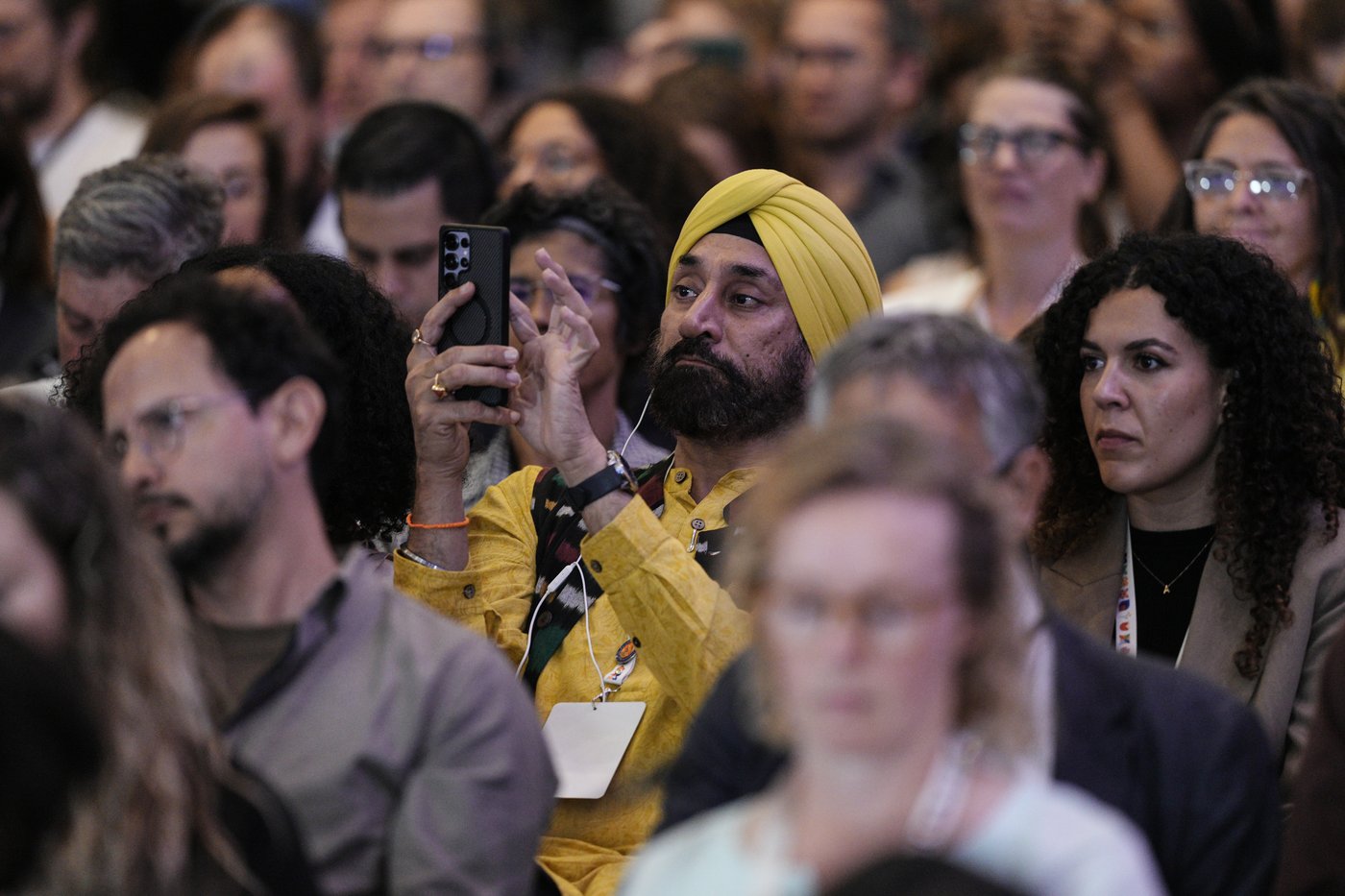 Countries end Colombia fossil fuel summit with focus on next steps and financing | iNFOnews.ca