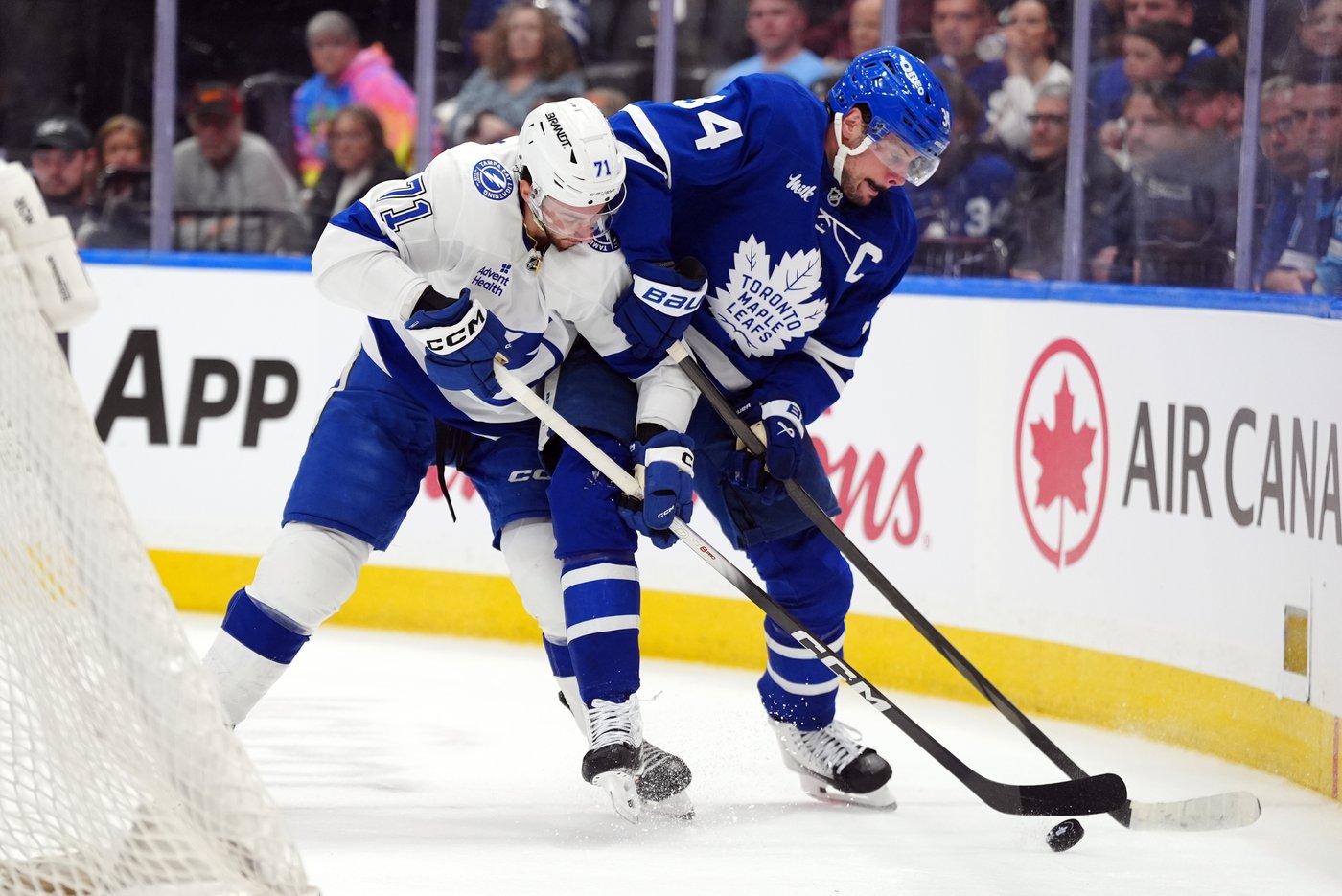 Leafs coach Hiller says he has maintained good relations with star captain Matthews | iNFOnews.ca