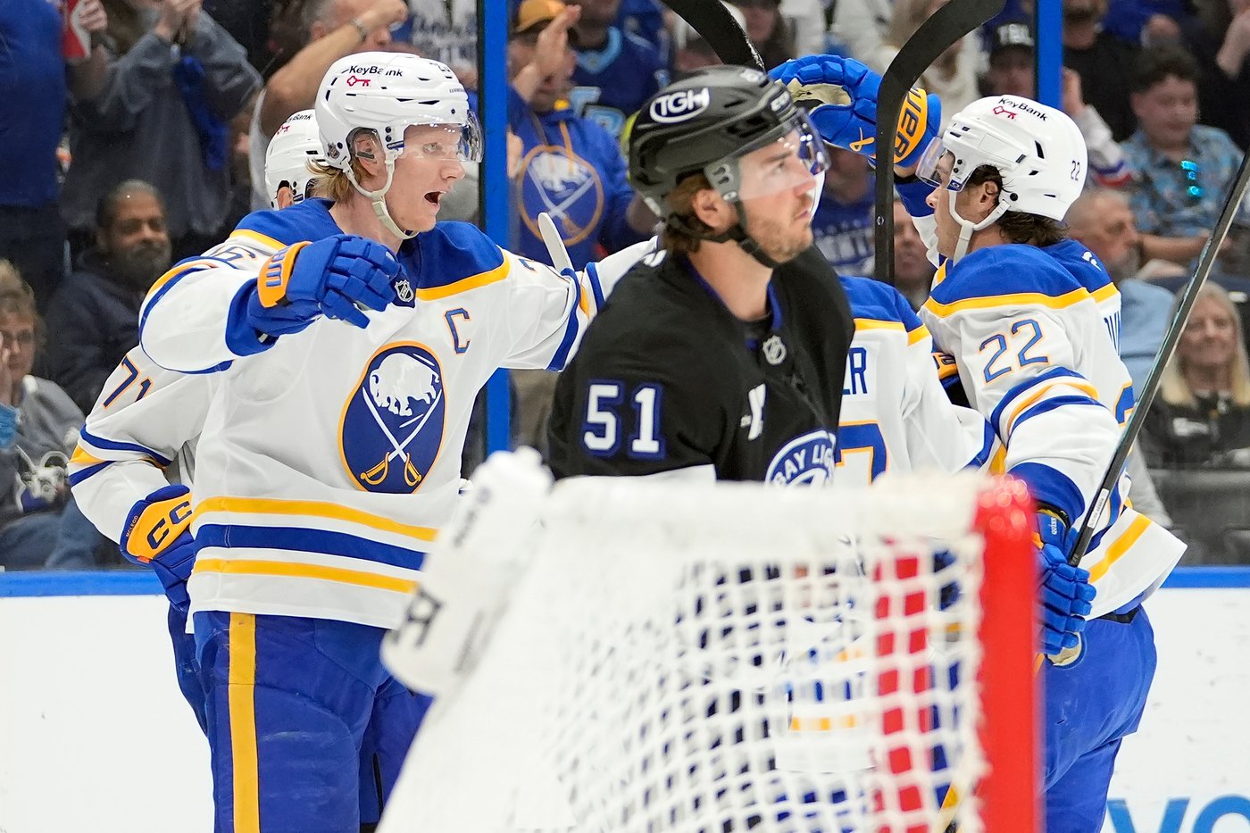Sabres beat the Lightning 6-2 for their 3rd straight victory | iNFOnews.ca