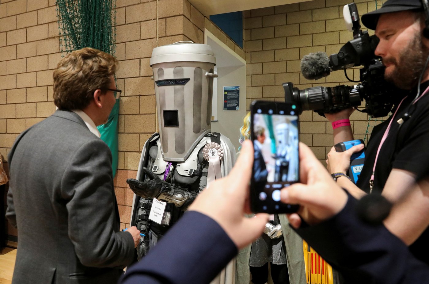 What to know about Nigel Farage's dramatic resignation and political gambit | iNFOnews.ca
