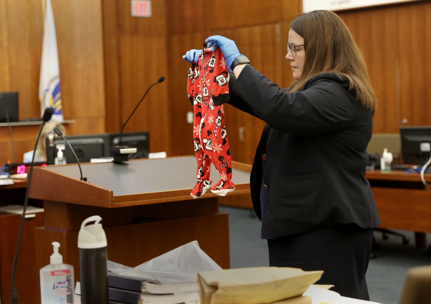 'She killed the kids!' 911 call from Lindsay Clancy's husband brings tears to the courtroom | iNFOnews.ca