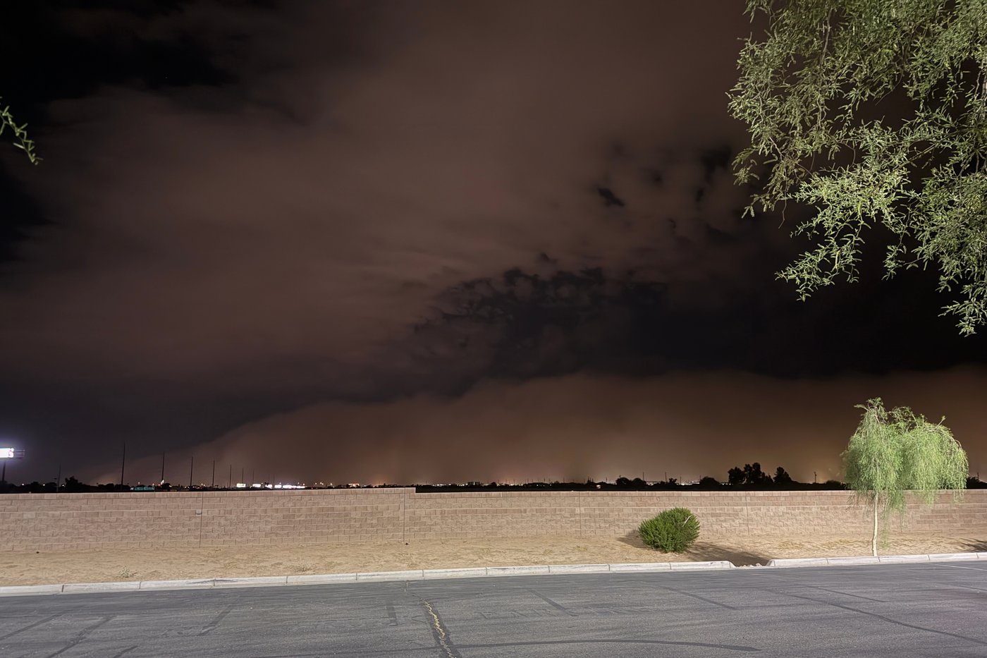 Unusually intense haboob dust storms strike Phoenix twice this week | iNFOnews.ca Unusually intense haboob dust storms strike Phoenix twice this week | iNFOnews.ca