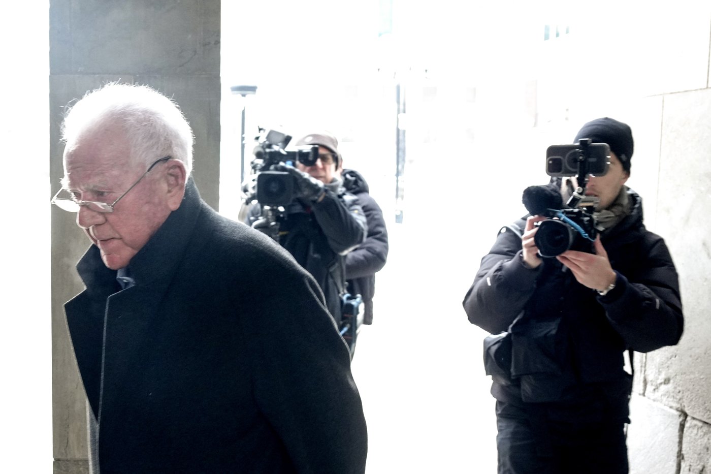 Billionaire Frank Stronach's sex assault trial delayed as defence deals with new info | iNFOnews.ca