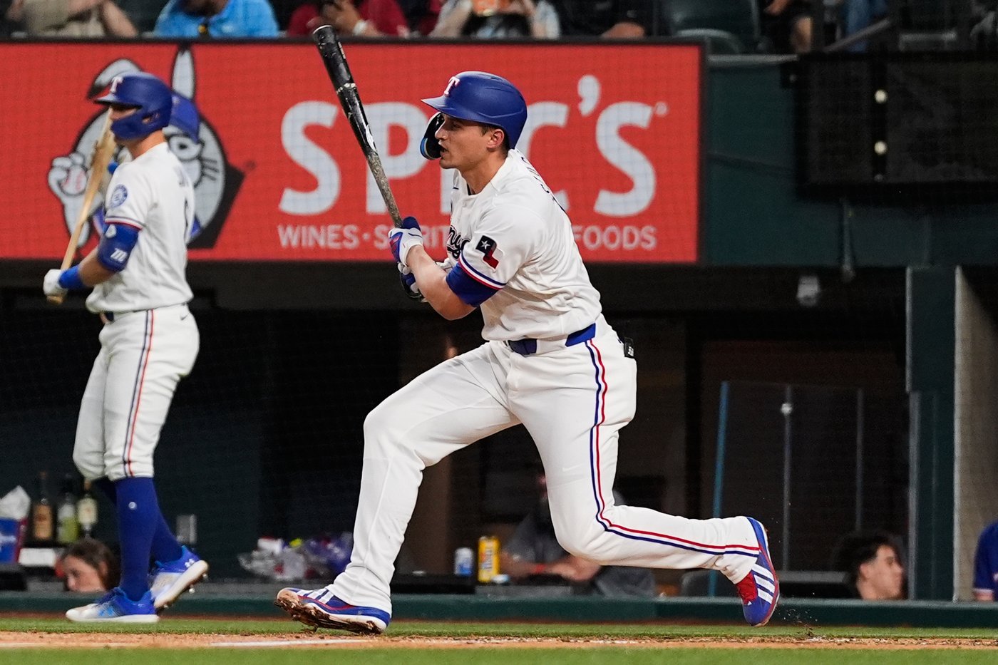 Rangers’ Corey Seager is sidelined again by back spasms with an MRI on the way | iNFOnews.ca