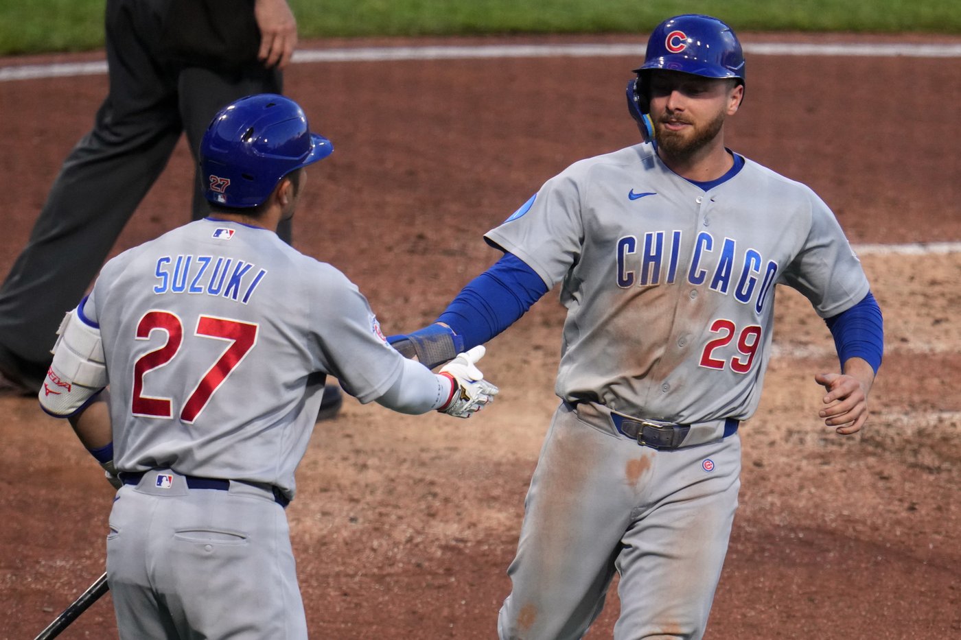 Happ homers again and Skenes loses his 3rd straight start as the Cubs sink the Pirates 7-2 | iNFOnews.ca