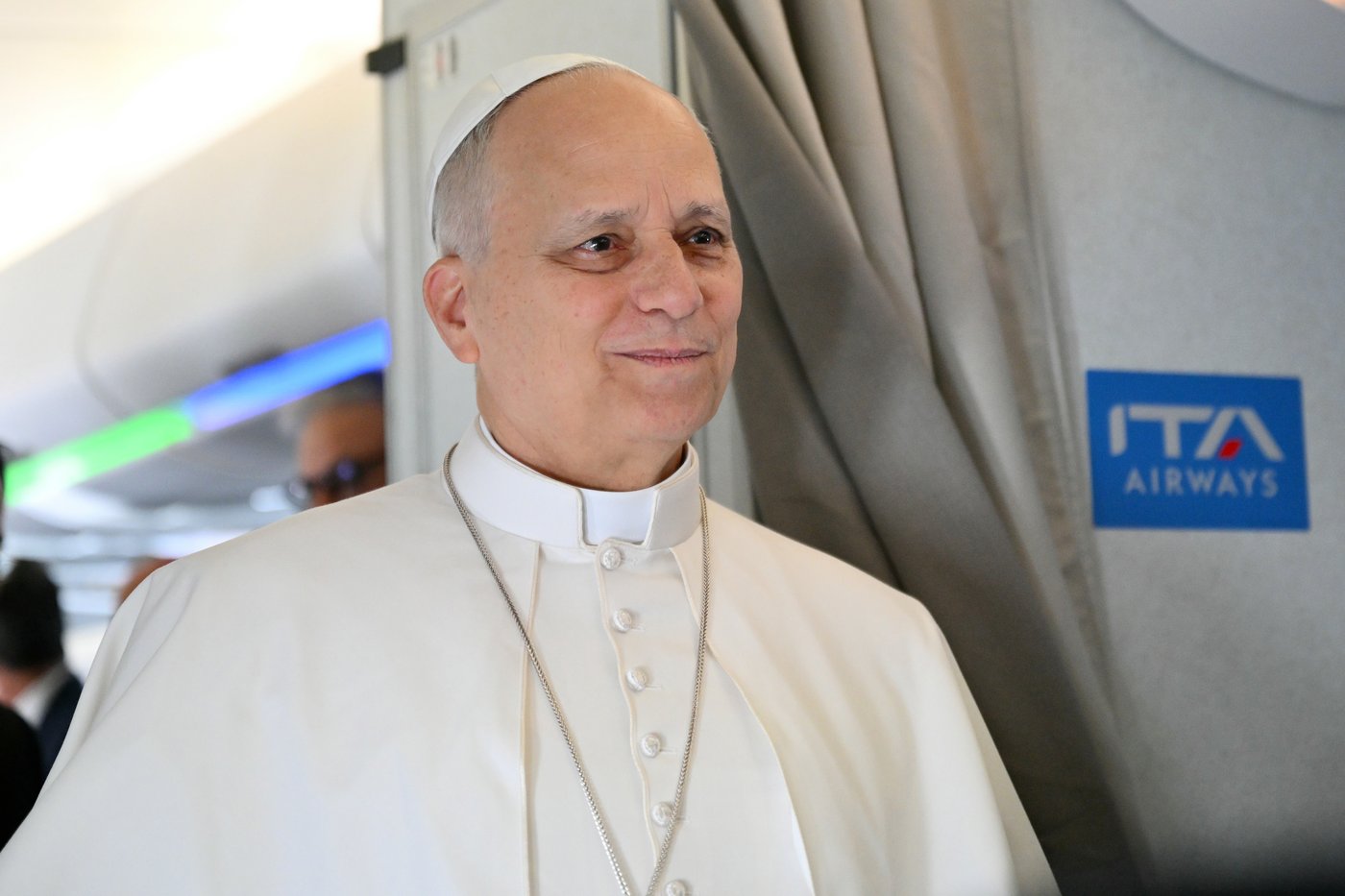 Trump says he won't apologize to Pope Leo and explains his reason for posting much-criticized meme | iNFOnews.ca