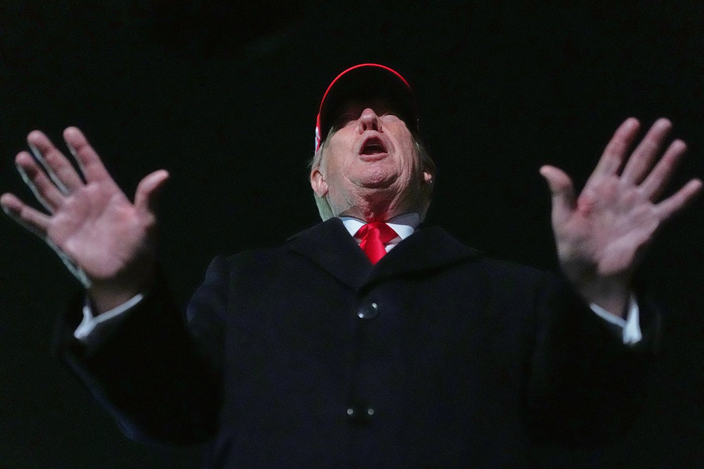 Trump says he won't apologize to Pope Leo and explains his reason for posting much-criticized meme | iNFOnews.ca