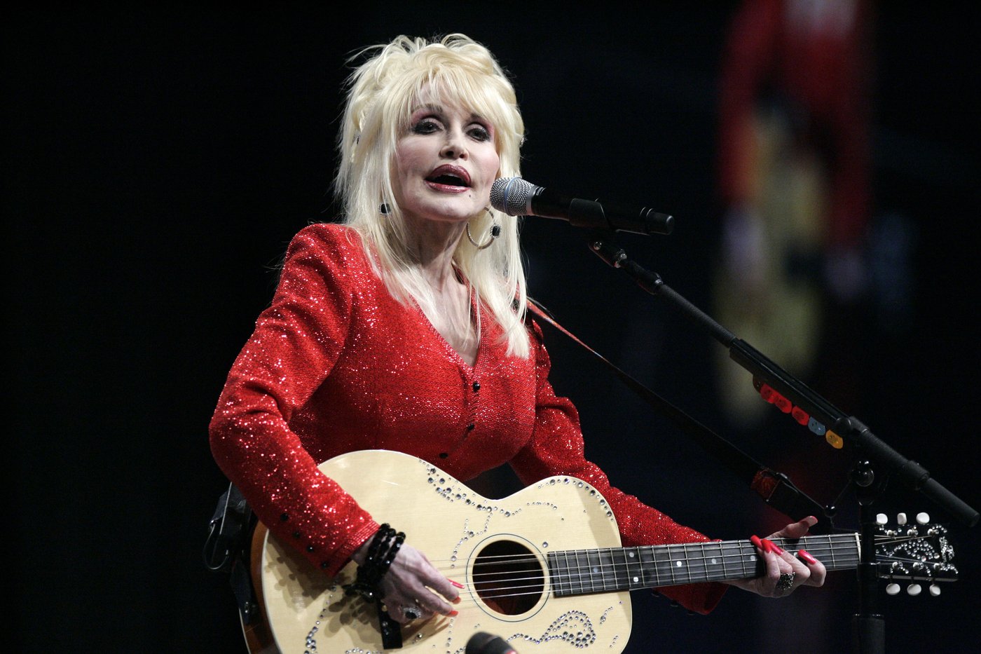The Dolly Parton you may not know, in her own words | iNFOnews.ca