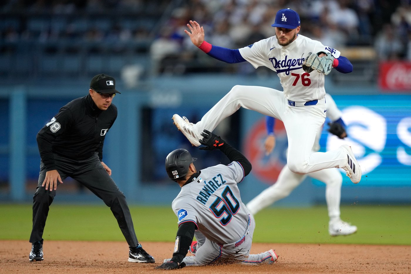 Janson Junk shuts down Dodgers and outduels Shohei Ohtani as Marlins snap 3-game skid with 2-1 win | iNFOnews.ca