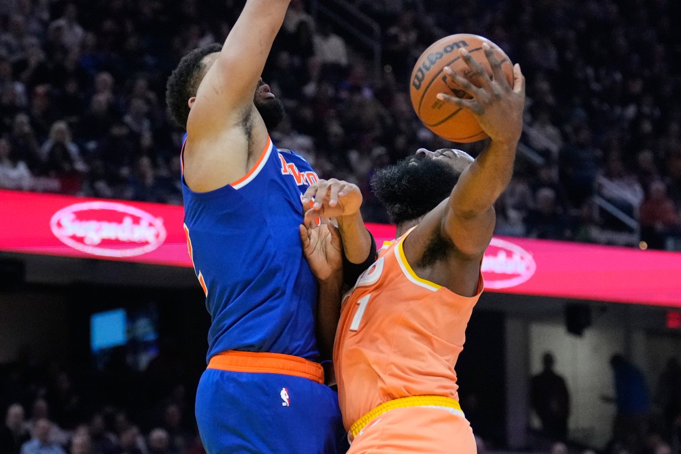 James Harden sits out Cavaliers' game at Pistons after fracturing thumb | iNFOnews.ca