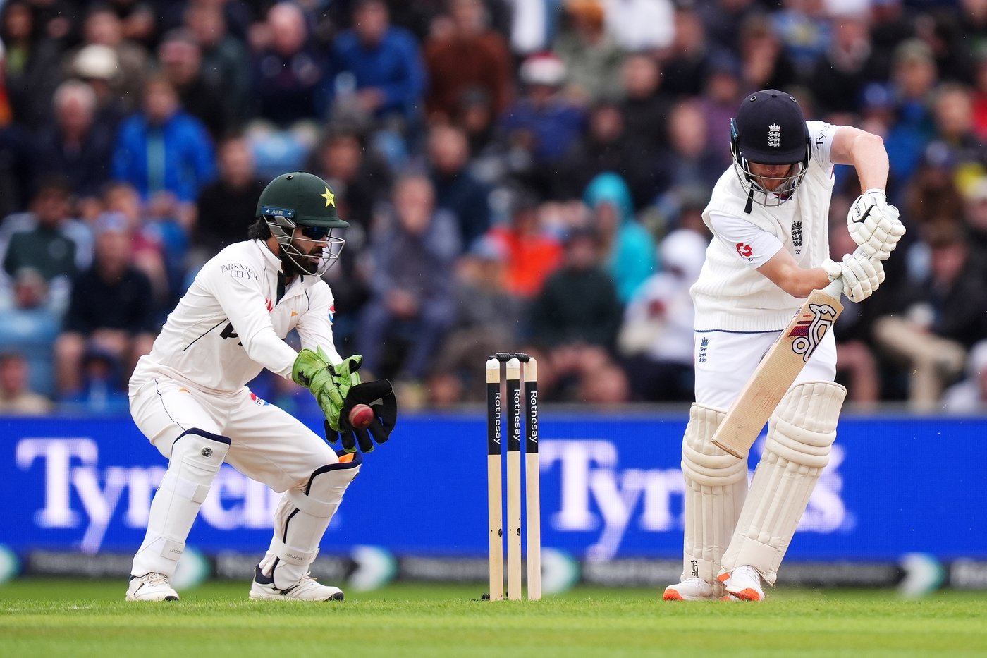 Root and Cox hit fifties as England powers to 239-4 and into 68-run lead over Pakistan | iNFOnews.ca Root and Cox hit fifties as England powers to 239-4 and into 68-run lead over Pakistan | iNFOnews.ca