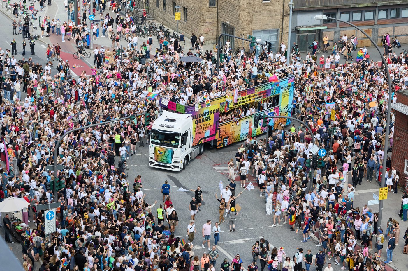Hamburg Pride draws 300,000 with increased security, a week after a fatal attack in Berlin | iNFOnews.ca Hamburg Pride draws 300,000 with increased security, a week after a fatal attack in Berlin | iNFOnews.ca