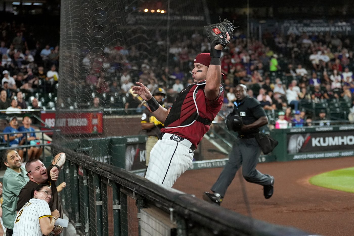 Bratt Ks 9 in 7 1-hit innings for 1st win in majors, helping Diamondbacks rout Padres 10-4 | iNFOnews.ca