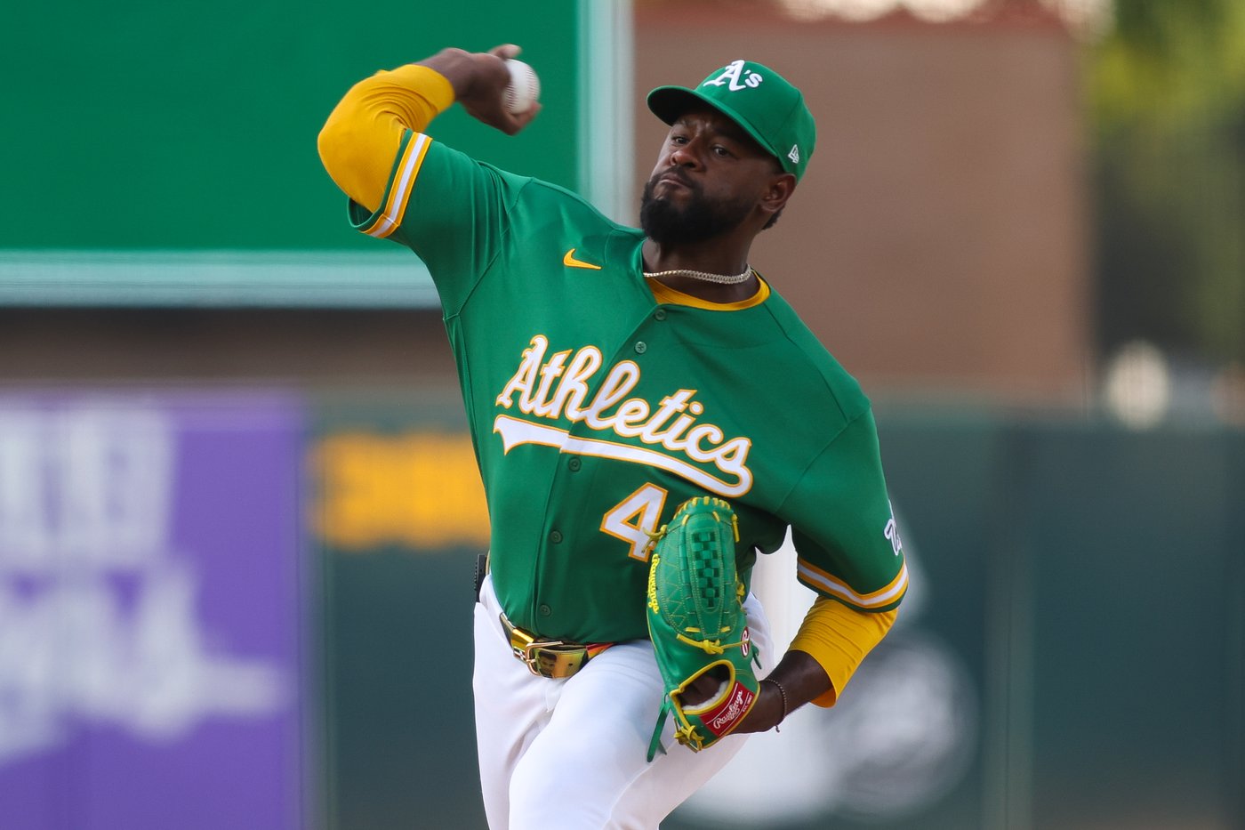 A's starter Luis Severino leaves after 1st inning against the Yankees with a right arm injury | iNFOnews.ca