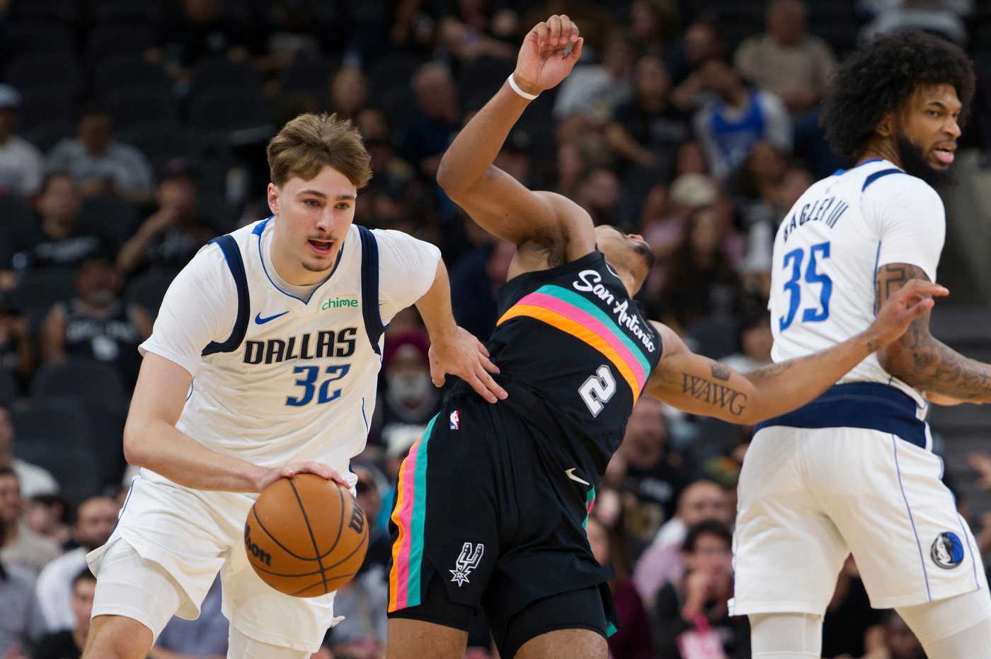 Victor Wembanyama has 40 points, 13 rebounds in 65th game to lead Spurs past Mavericks 139-120 | iNFOnews.ca