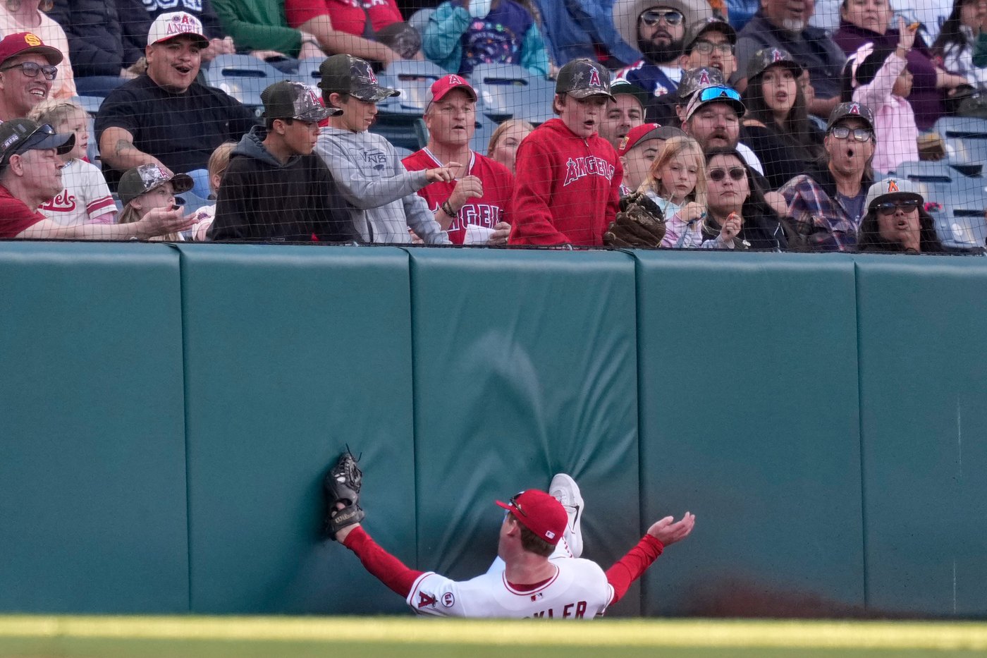 Wade Meckler homers, makes sliding catch in debut for hometown Angels | iNFOnews.ca