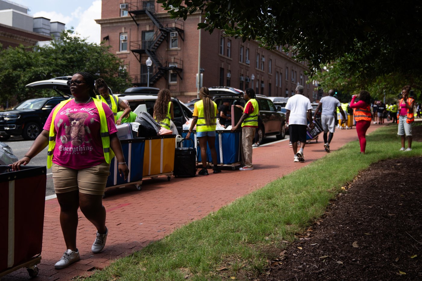 Anxious students who were unenrolled now moving into Howard University dorms | iNFOnews.ca Anxious students who were unenrolled now moving into Howard University dorms | iNFOnews.ca