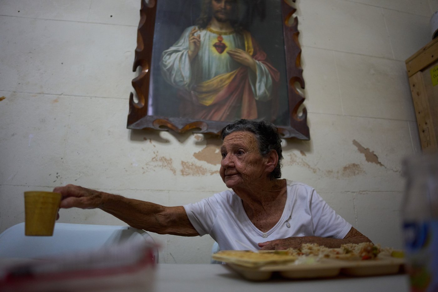PHOTO ESSAY: AP photos capture elderly Cubans coping with deepening economic crisis | iNFOnews.ca