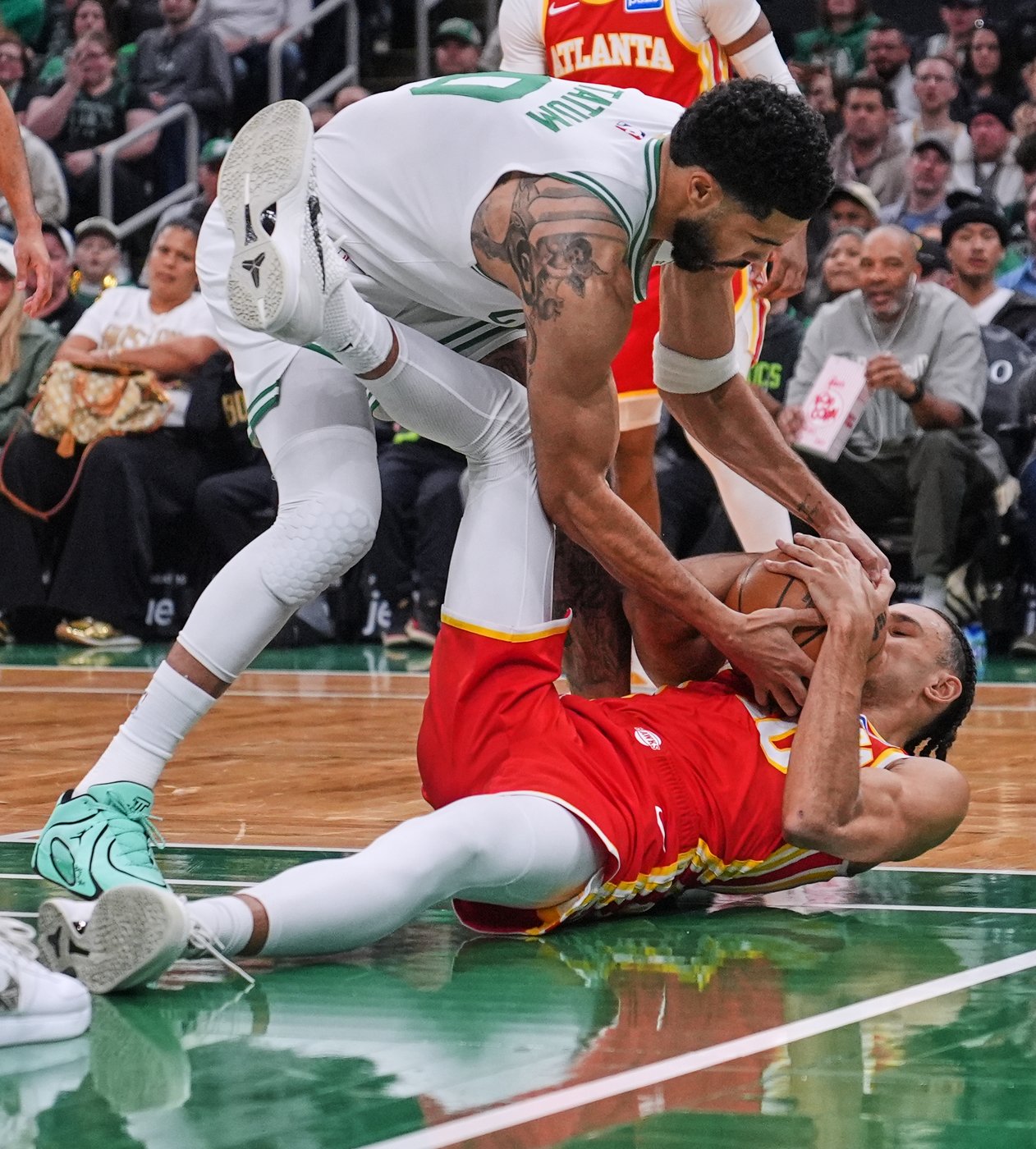 Pritchard and Tatum help Celtics beat the Hawks 109-102 without Brown | iNFOnews.ca