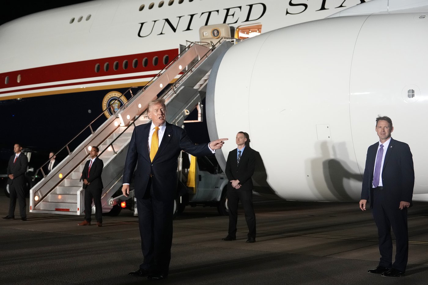 Trump says Secret Service and the military wanted him off Air Force One in Turkey due to threat | iNFOnews.ca
