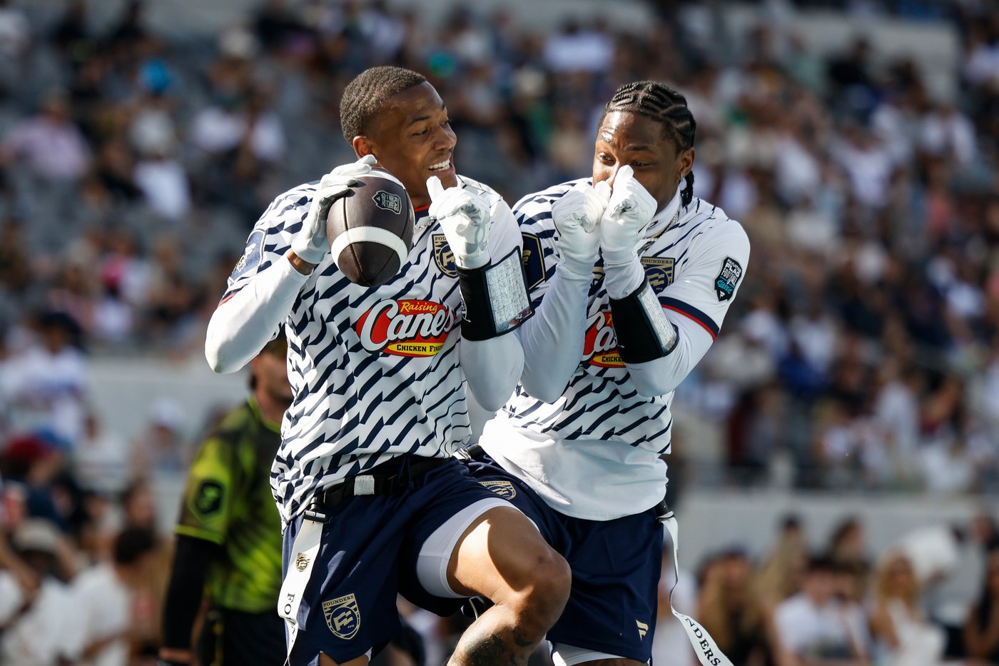 Tom Brady can still sling it but Team USA dominates flag football | iNFOnews.ca