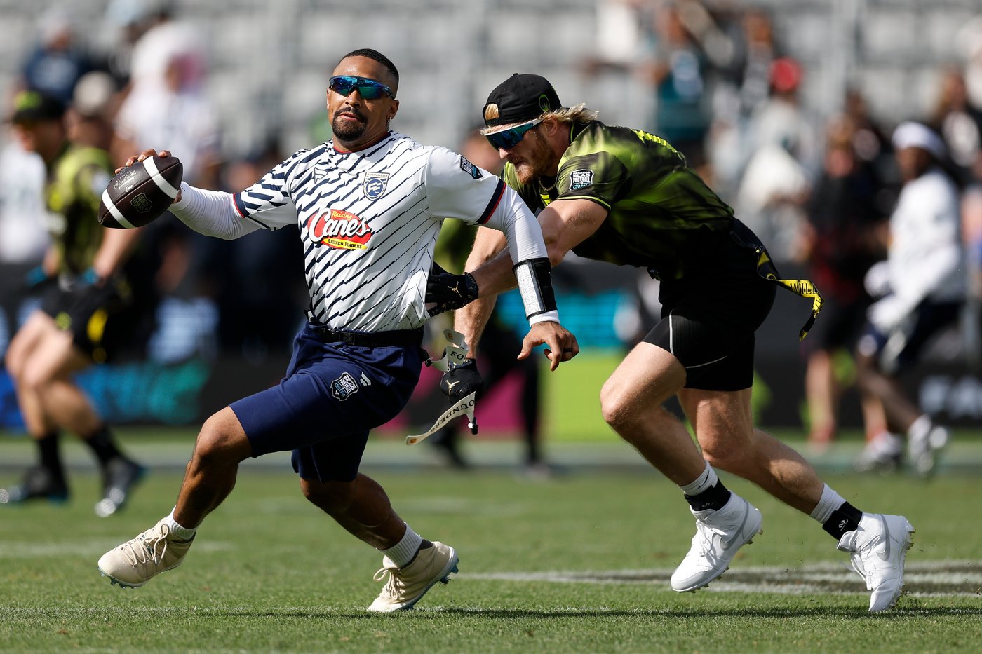 Tom Brady can still sling it but Team USA dominates flag football | iNFOnews.ca