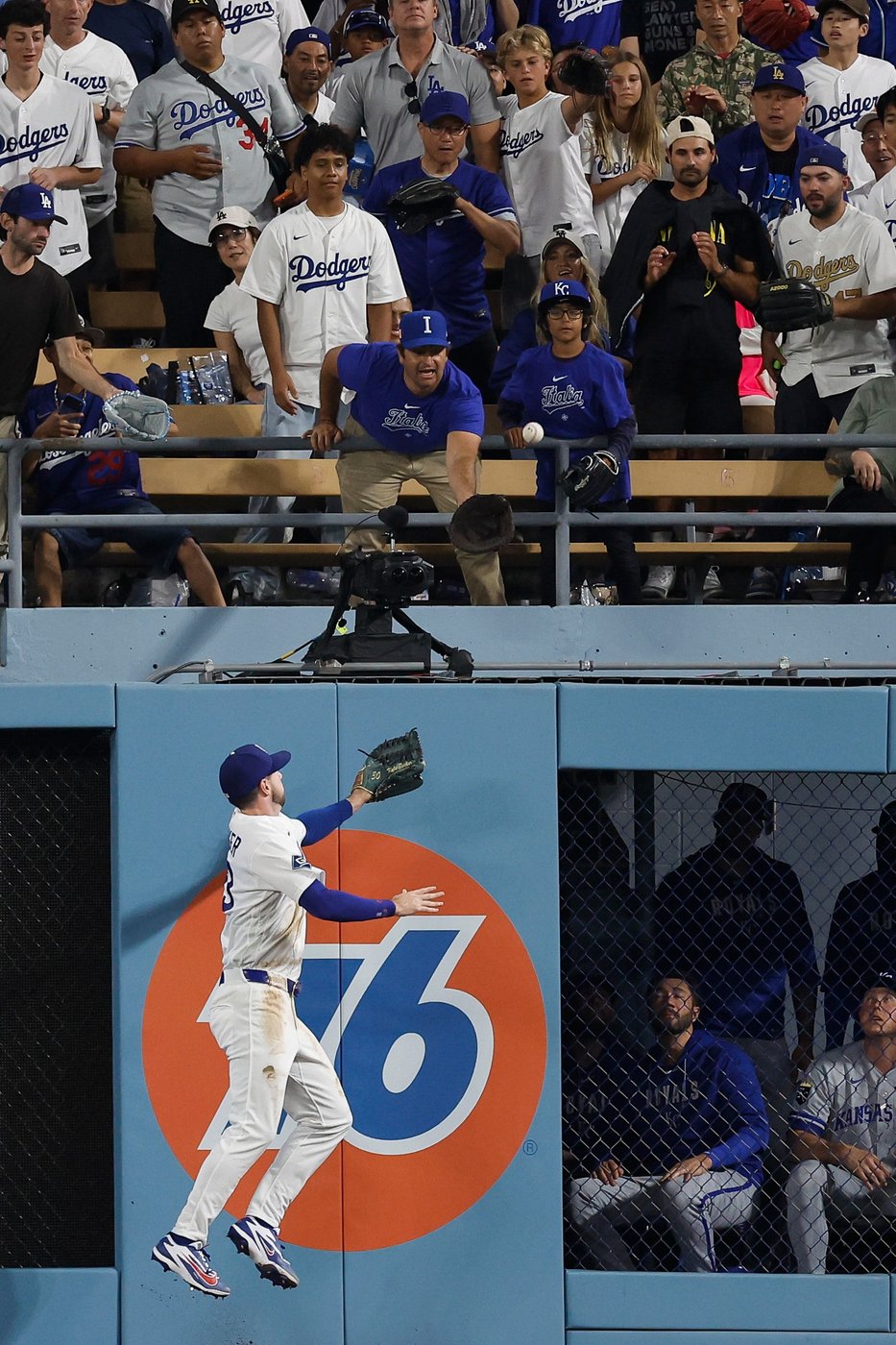 Kyle Tucker battles a brutal slump as the Dodgers chase a 3rd straight title | iNFOnews.ca