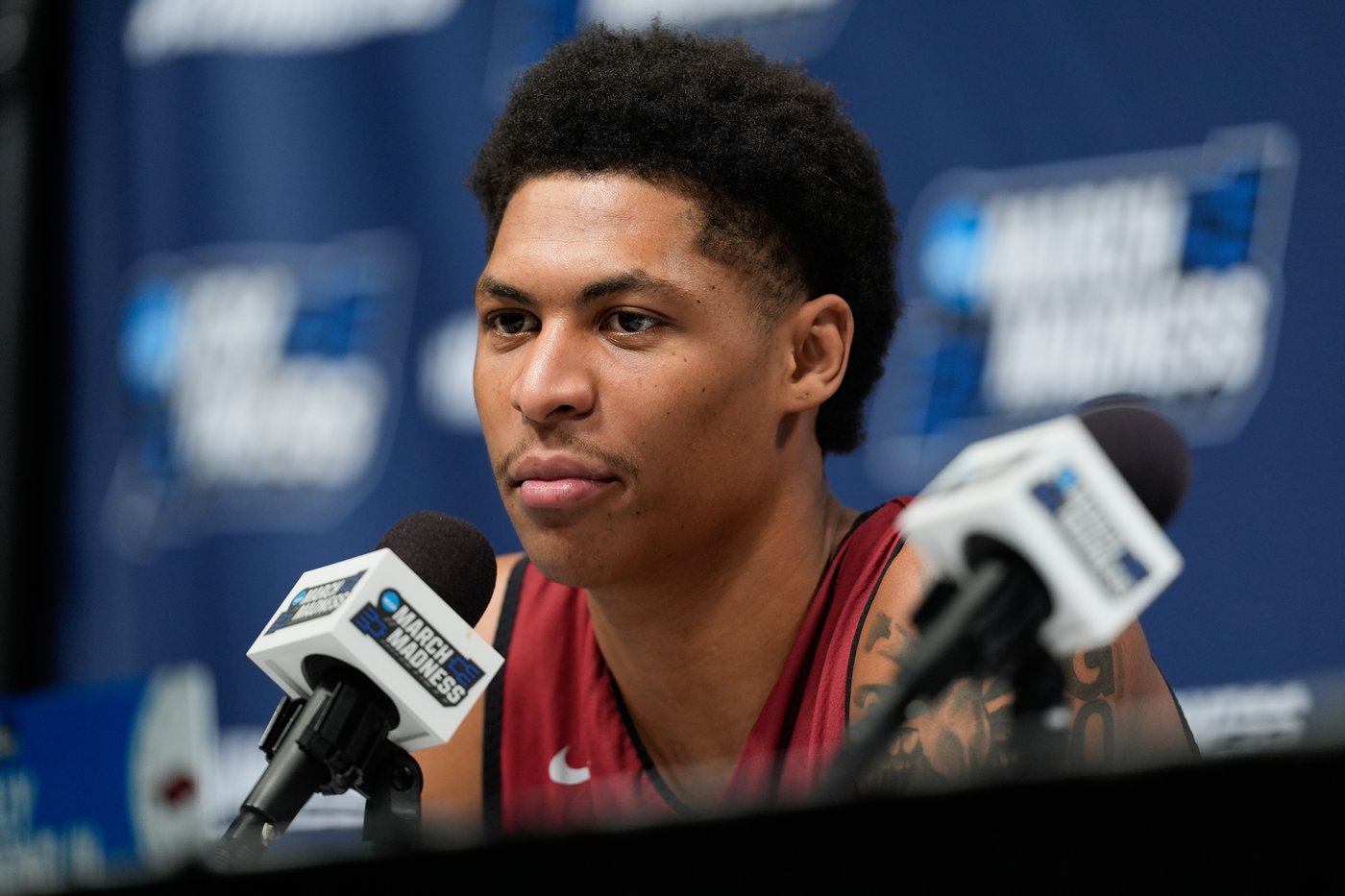 Acuff and Thomas started working on their chemistry even before starring for Arkansas | iNFOnews.ca