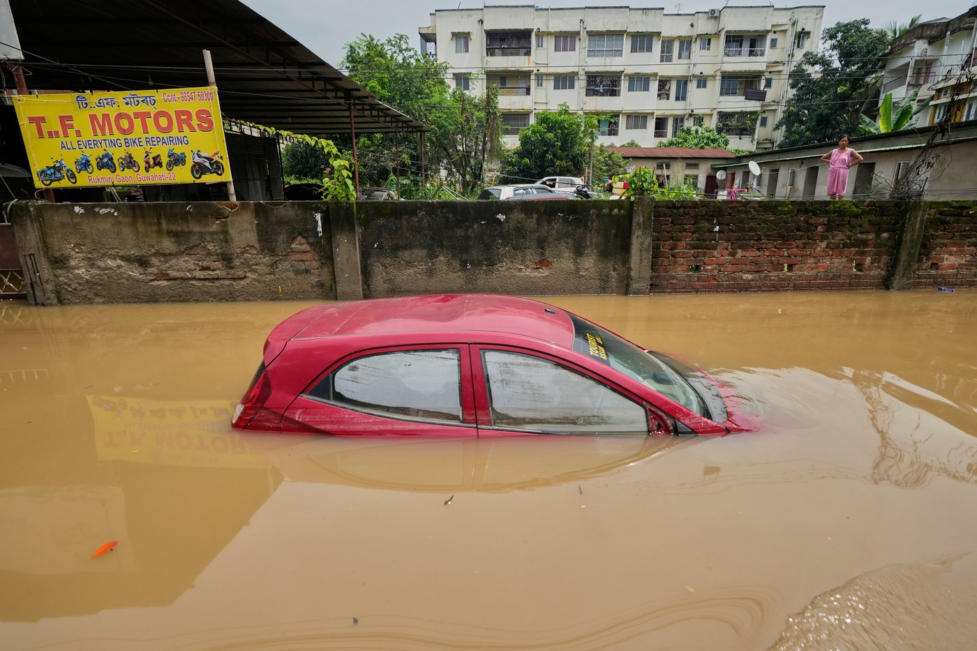 At least 50 people killed and 700,000 displaced by India floods after monsoon rains | iNFOnews.ca