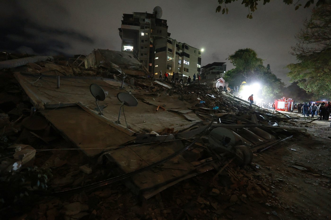 Twin earthquakes strike Venezuela, in photos | iNFOnews.ca