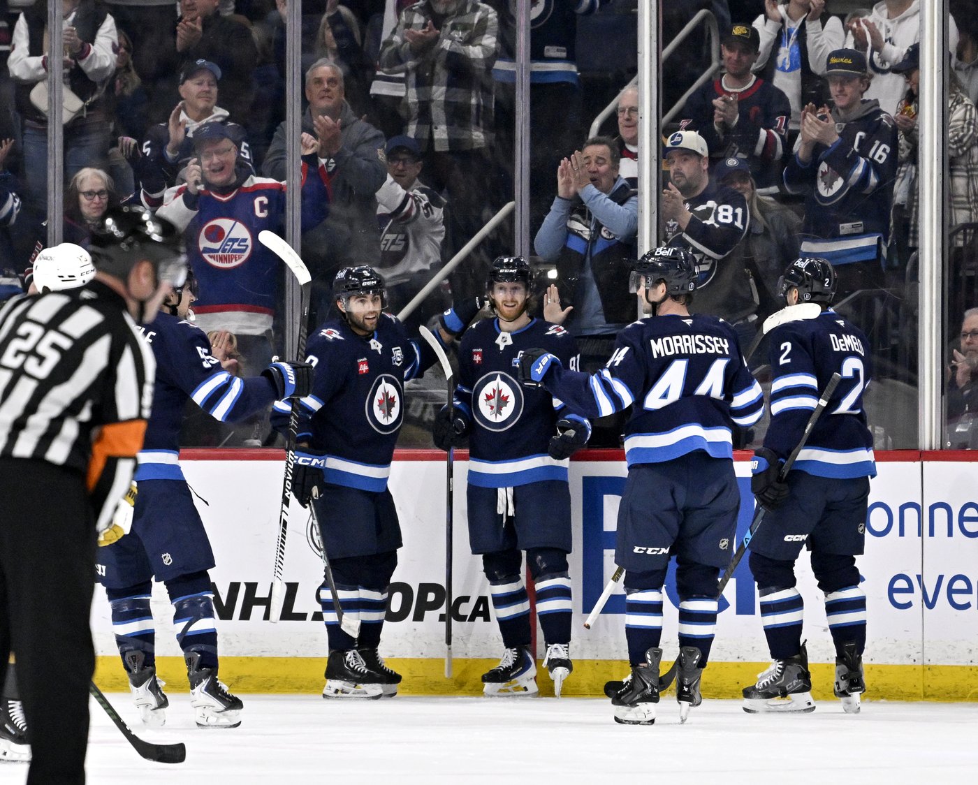 Scheifele leads the battle as Jets outduel Golden Knights 4-1 | iNFOnews.ca