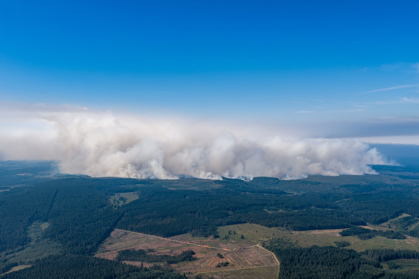 Firefighters battle a massive Belgian wildfire, forcing hundreds to evacuate | iNFOnews.ca Firefighters battle a massive Belgian wildfire, forcing hundreds to evacuate | iNFOnews.ca