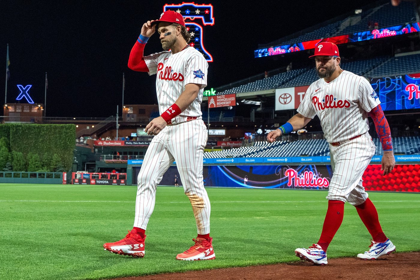 Phantastic performances: Phillies' Schwarber homers twice in inning, Harper hits for cycle vs Mets | iNFOnews.ca