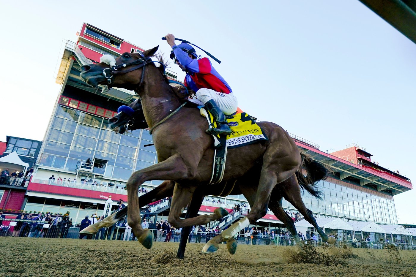 Two-time Preakness-winning jockey Robby Albarado dies at 52 | iNFOnews.ca
