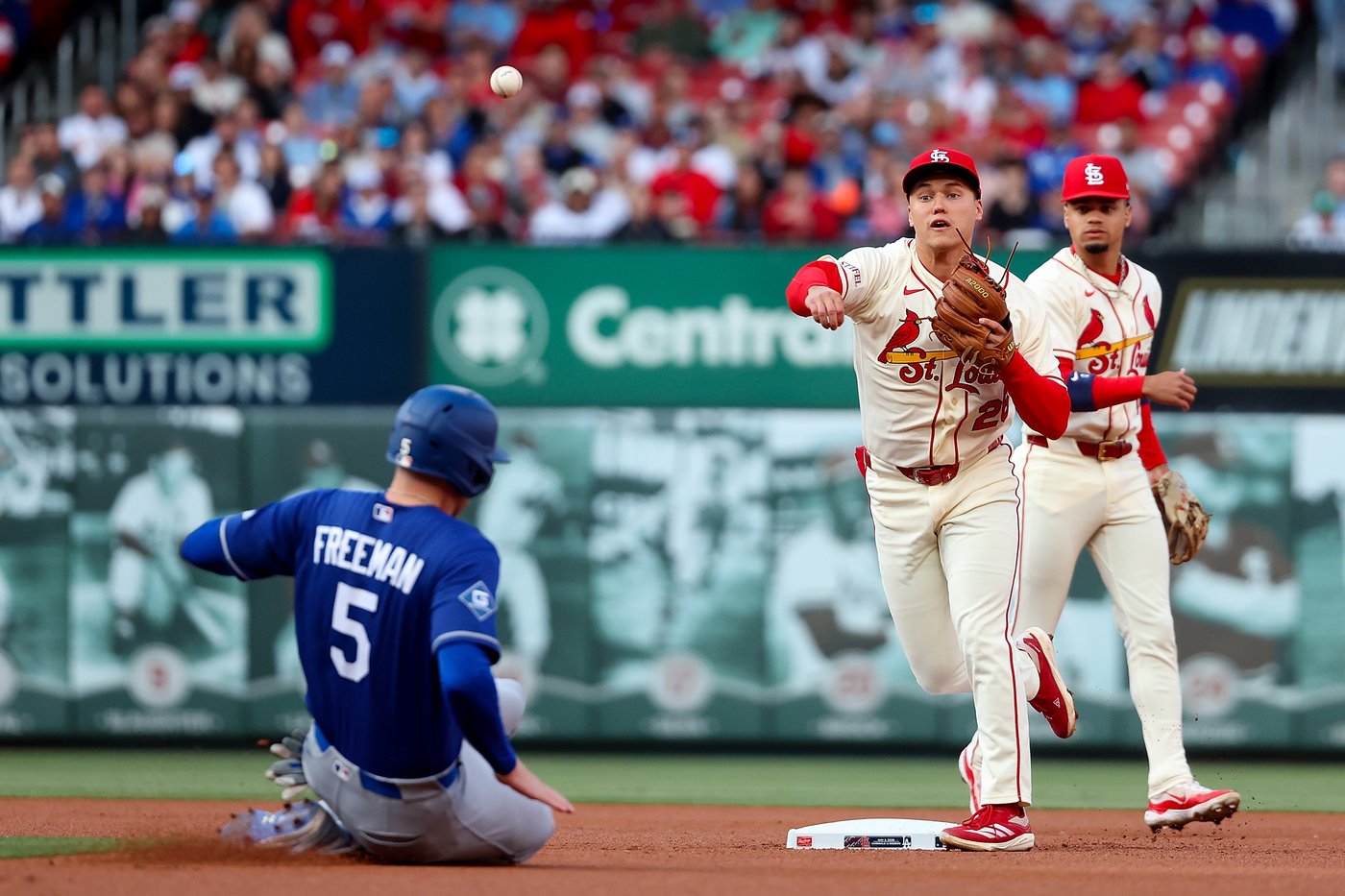 McGreevy, Cardinals notch sixth straight win 3-2 as Dodgers' slump continues | iNFOnews.ca