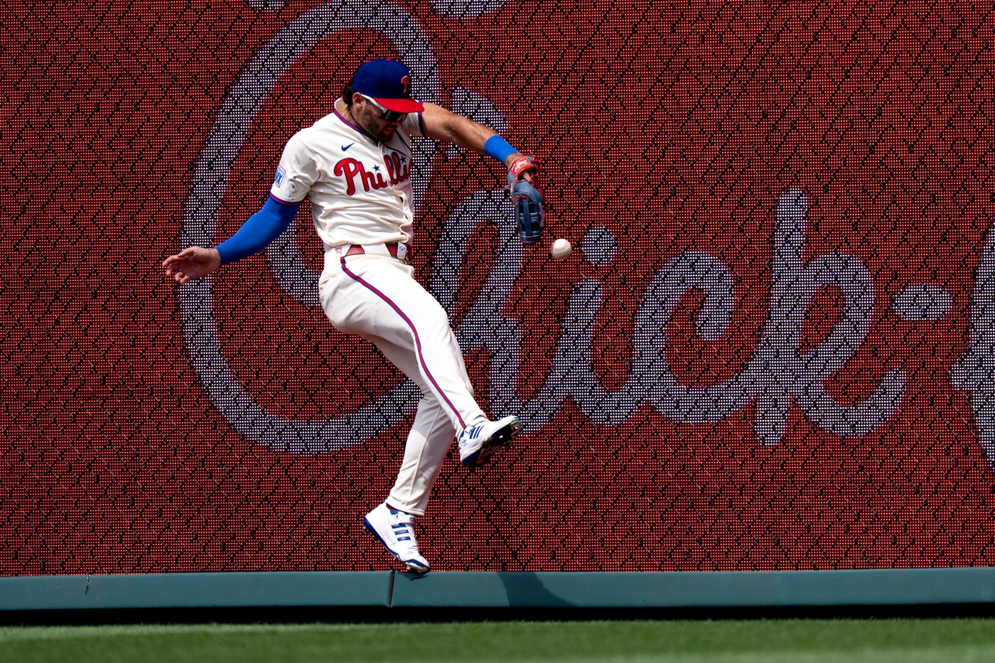 McLean strikes out 10, Lindor homers to lead Mets past Phillies 6-1 | iNFOnews.ca