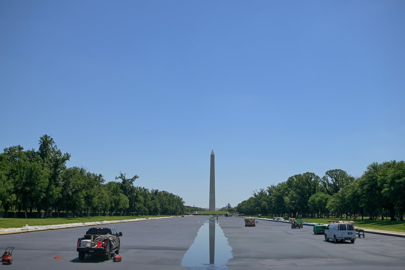 Refilling starts for newly painted Reflecting Pool in Washington, in photos | iNFOnews.ca