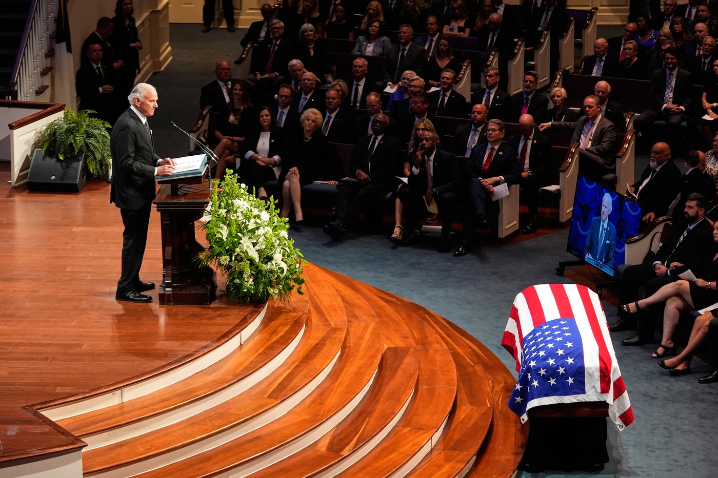 Lindsey Graham honored with memorial services, in photos | iNFOnews.ca
