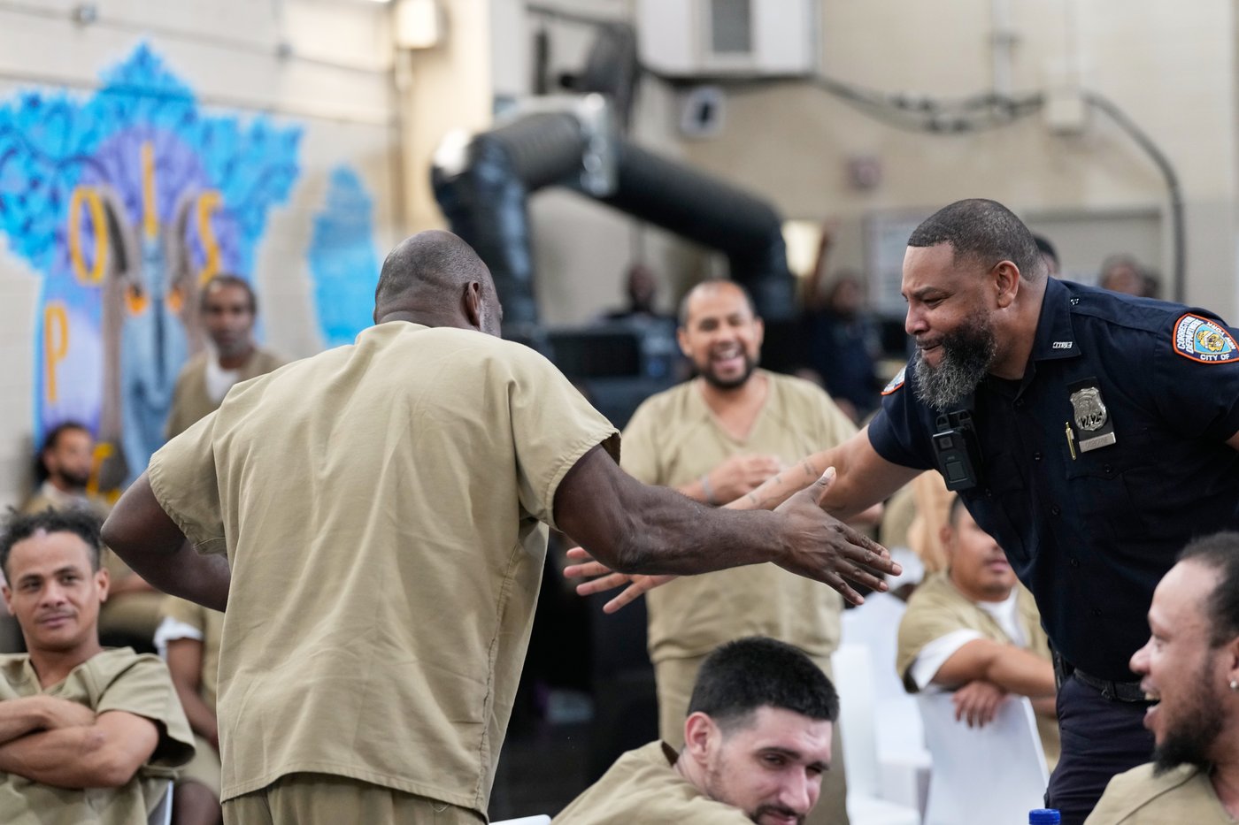 NYC’s Rikers Island jail hosts World Cup watch party for inmates | iNFOnews.ca NYC’s Rikers Island jail hosts World Cup watch party for inmates | iNFOnews.ca
