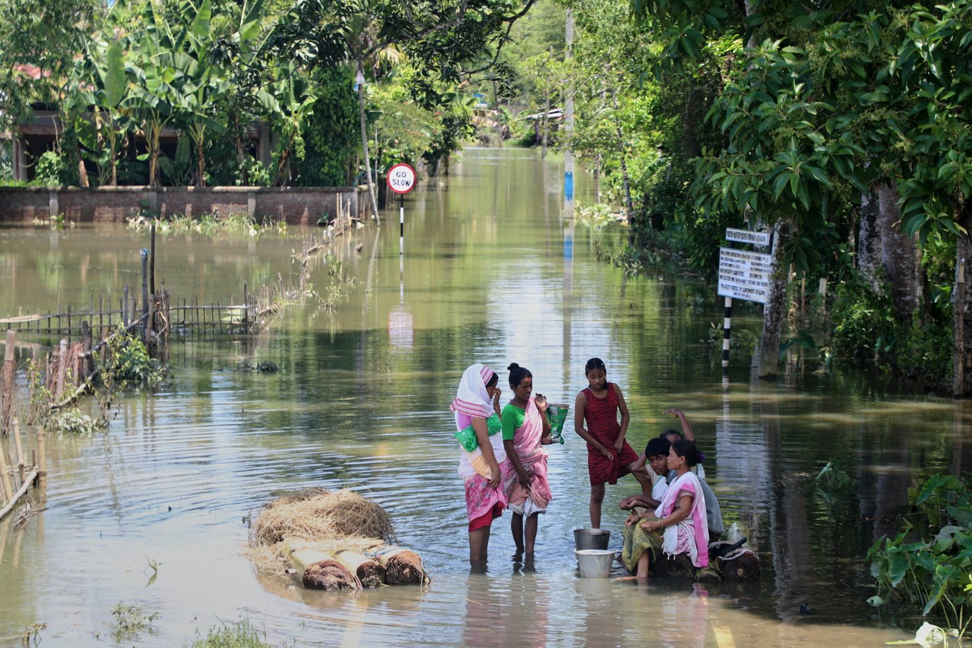At least 50 people killed and 700,000 displaced by India floods after monsoon rains | iNFOnews.ca