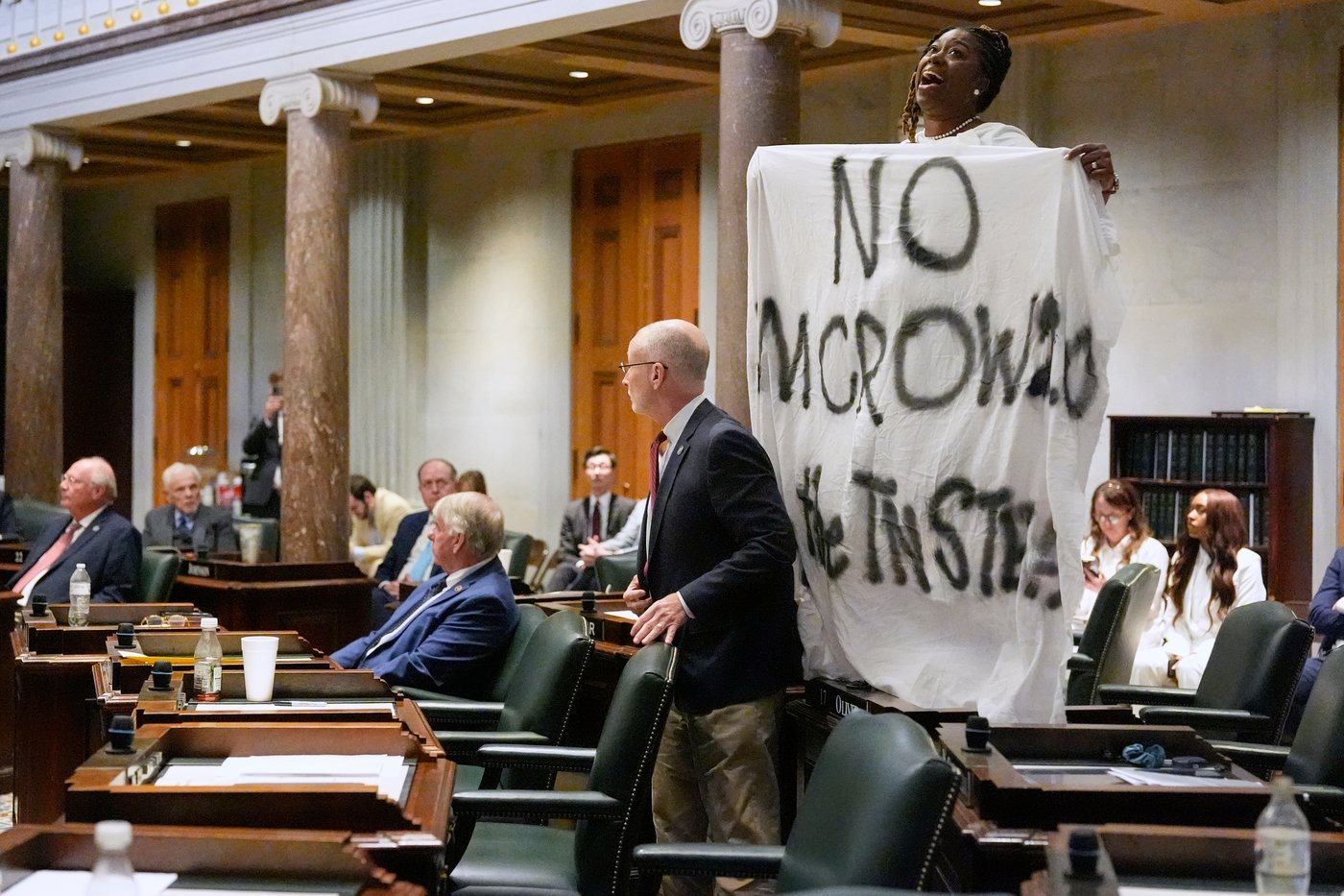 Tennessee enacts new US House map carving up majority-Black district in Memphis | iNFOnews.ca