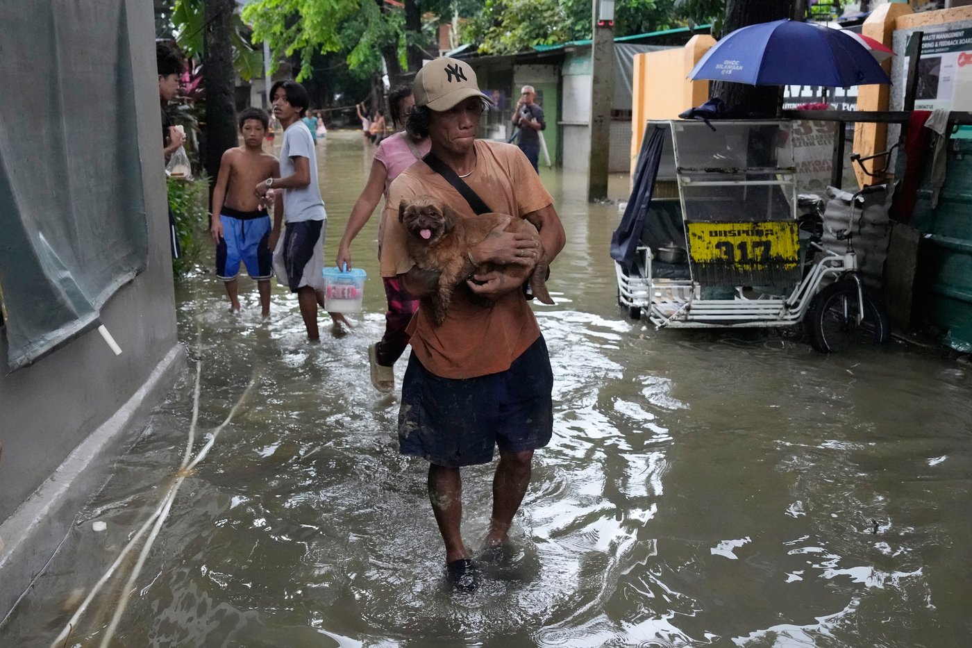 Photos show flooding and storm damage in the Philippines | iNFOnews.ca