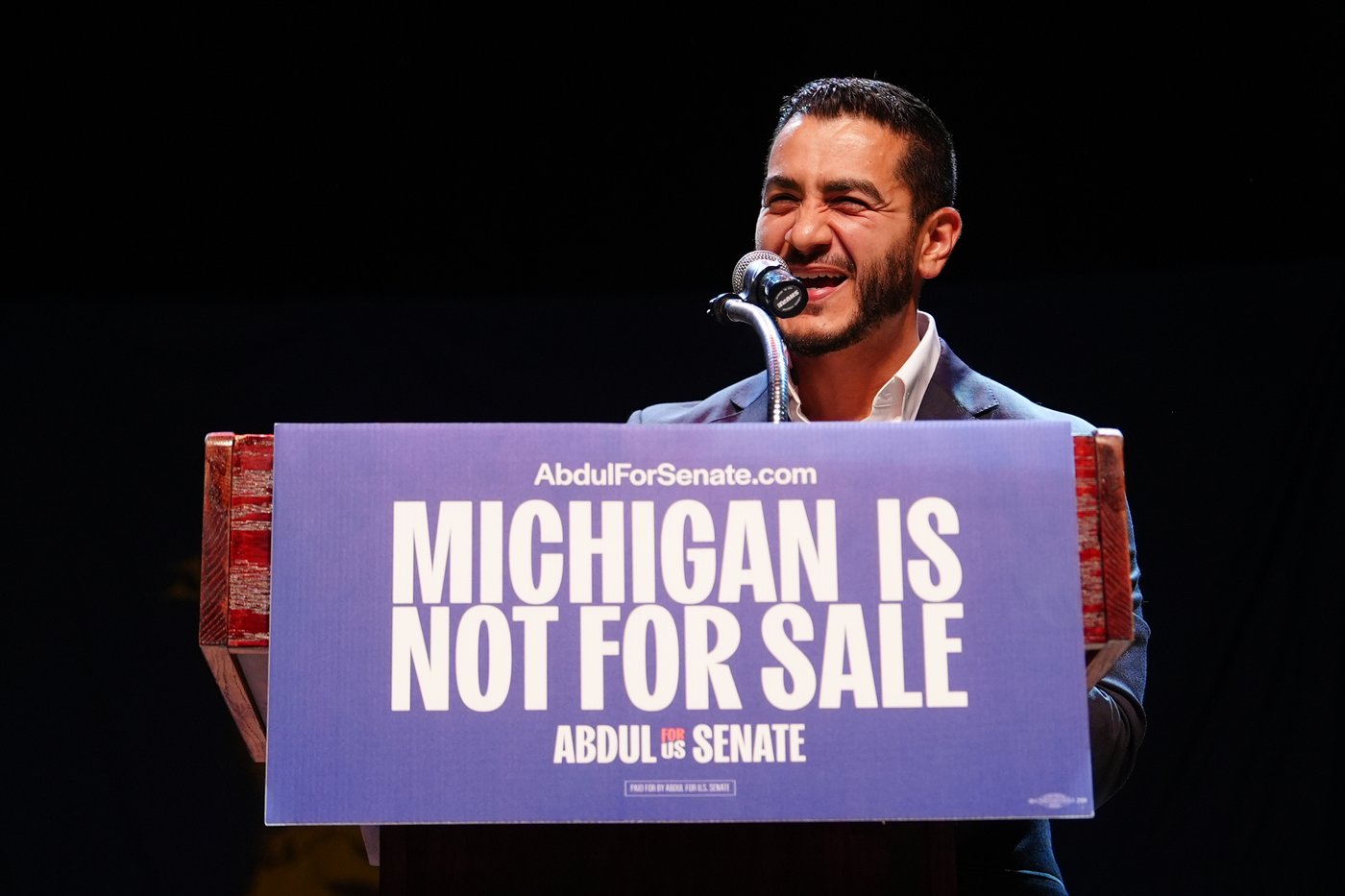 Michigan Democrats choose between 2 visions to seek a US Senate seat, in photos | iNFOnews.ca