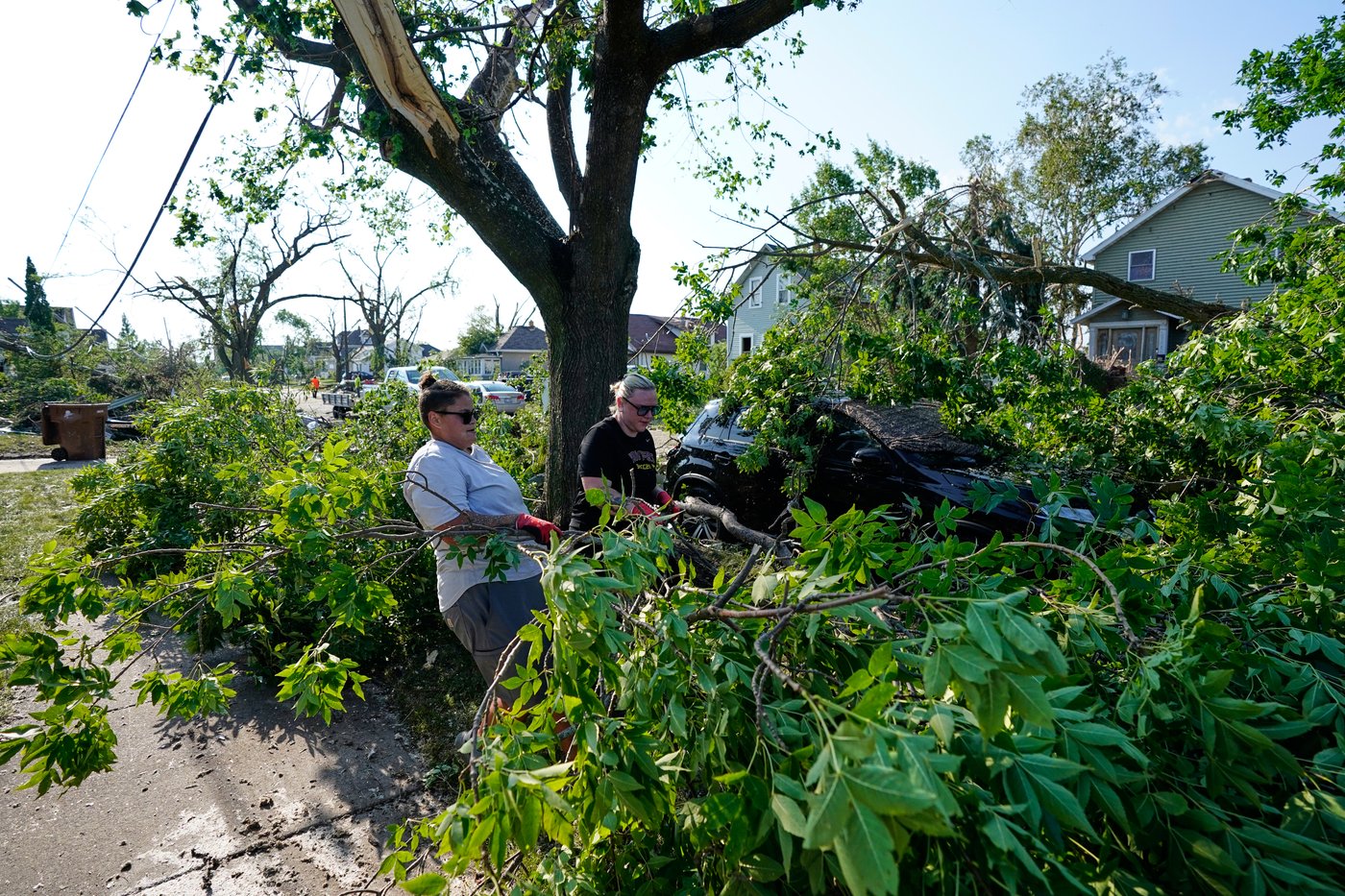 Wisconsin tornado causes extensive damage and cuts power to thousands of homes | iNFOnews.ca